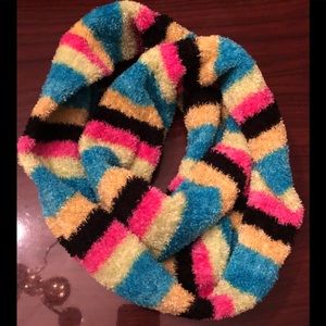 Colorful Infinity Scarf/Winter Ready! NICE 🎁
